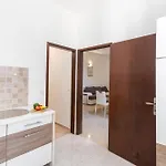 Mario Private Pool & Large Outdoor Area * Cabrunici