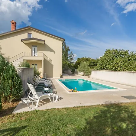 Mario Private Pool & Large Outdoor Area Villa