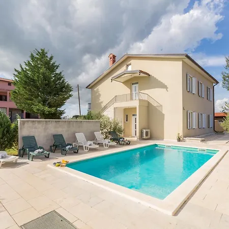 Villa Mario Private Pool & Large Outdoor Area *