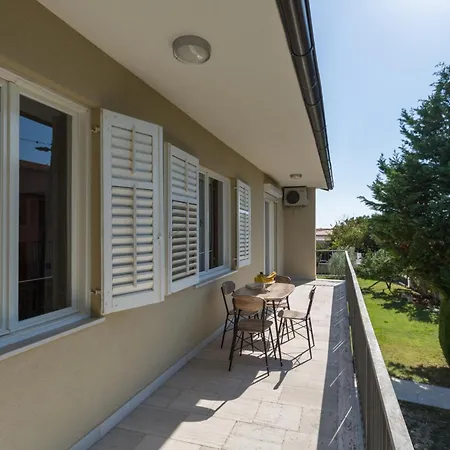 Mario Private Pool & Large Outdoor Area فيلة Cabrunici