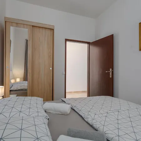 Mario Private Pool & Large Outdoor Area * Cabrunici