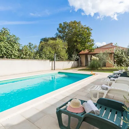 Villa Mario Private Pool & Large Outdoor Area Cabrunici
