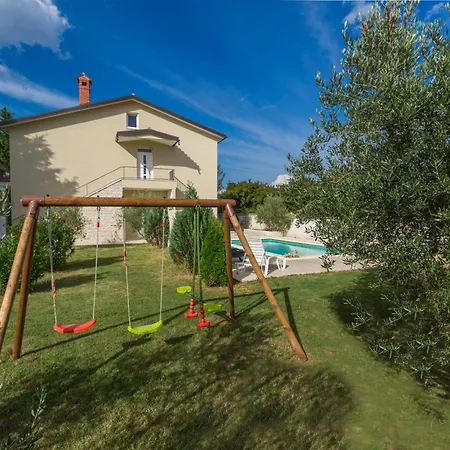 Mario Private Pool & Large Outdoor Area * Cabrunici