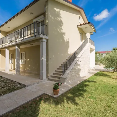 Mario Private Pool & Large Outdoor Area * Cabrunici